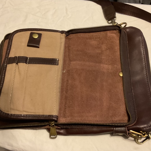 Linshi Tasks Brown Leather Organizer Crossbody Purse. - Picture 14 of 15